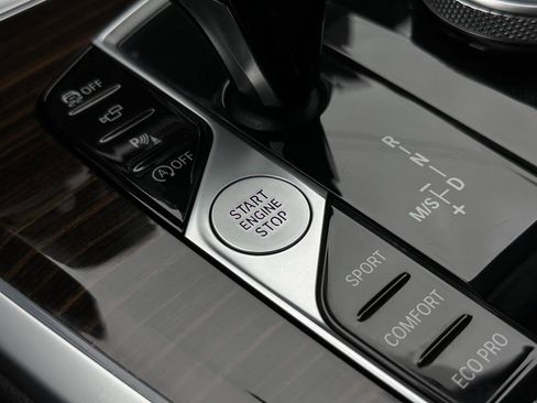 Used 2020 BMW X5 xDrive40i w/ M Sport Package image 12