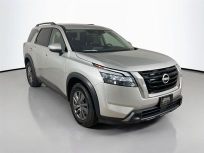 Used 2025 Nissan Pathfinder SV