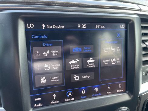 Used 2018 RAM 3500 Laramie Longhorn image 39