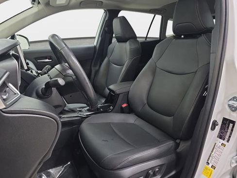 Certified 2023 Toyota Corolla Cross XLE w/ Convenience Package image 12