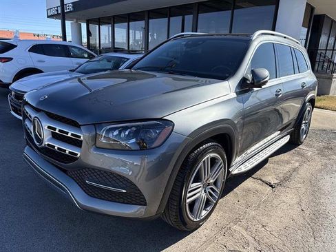 Used 2021 Mercedes-Benz GLS 450 4MATIC image 3