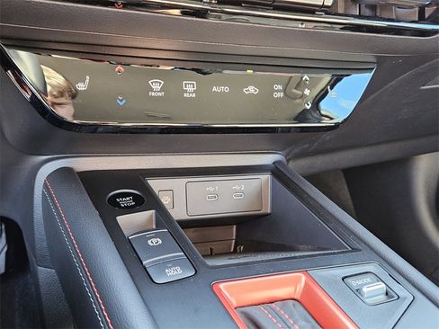 New 2026 Nissan Kicks SR image 20