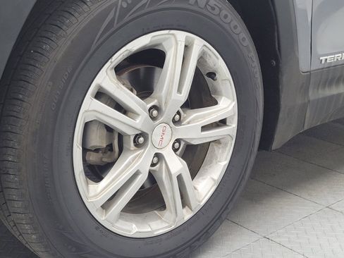 Used 2019 GMC Terrain SLE FWD image 31