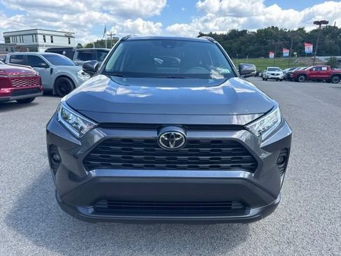 Used 2021 Toyota RAV4 XLE AWD/4WD image 2