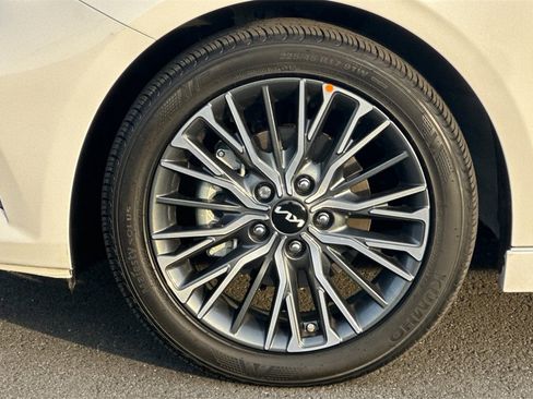 Used 2023 Kia Forte GT-Line image 31