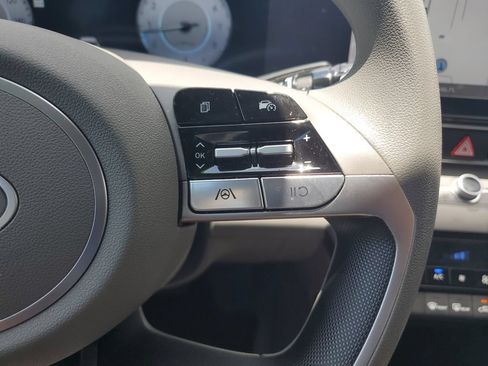 Certified 2024 Hyundai Elantra SEL FWD image 21