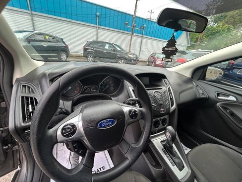Used 2014 Ford Focus SE FWD image 5