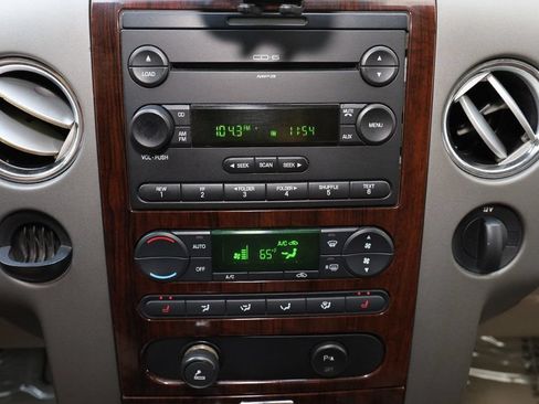 Used 2005 Ford F150 King Ranch RWD image 39
