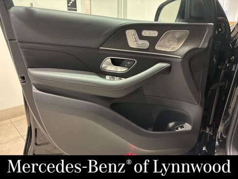 New 2026 Mercedes-Benz GLS 450 4MATIC image 6