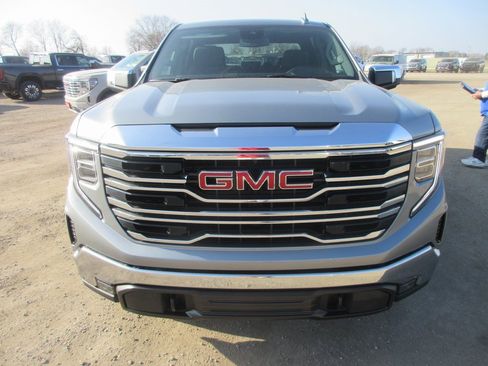 New 2026 GMC Sierra 1500 SLT w/ SLT Premium Package image 10