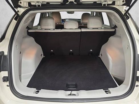 Used 2020 Jeep Compass Latitude w/ Popular Equipment Group AWD/4WD image 12