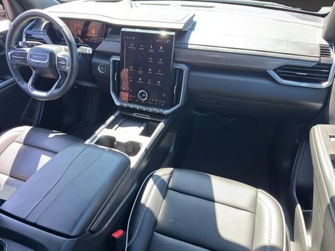 Used 2024 GMC Acadia Denali AWD/4WD image 23