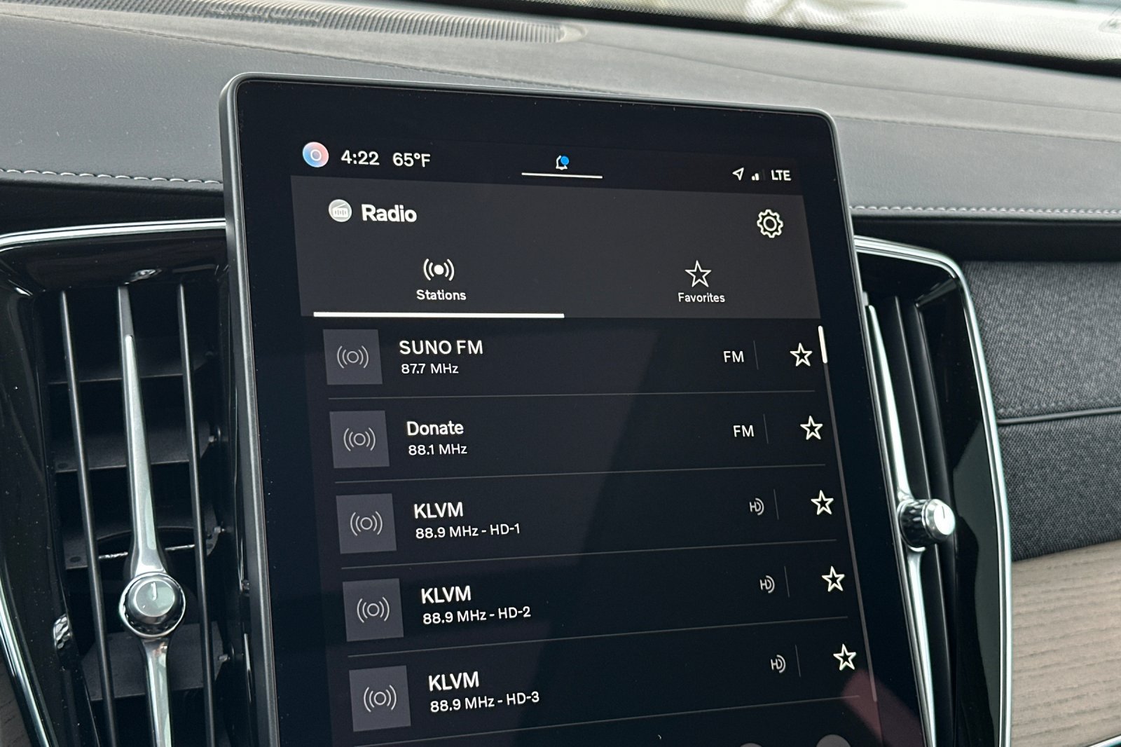 New 2025 Volvo XC90 T8 Plus w/ Protection Package Premier AWD/4WD image 18
