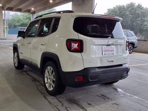Used 2021 Jeep Renegade Latitude FWD image 4