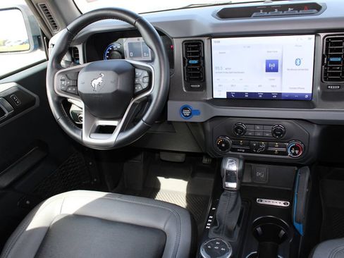 Used 2024 Ford Bronco Black Diamond AWD/4WD image 9