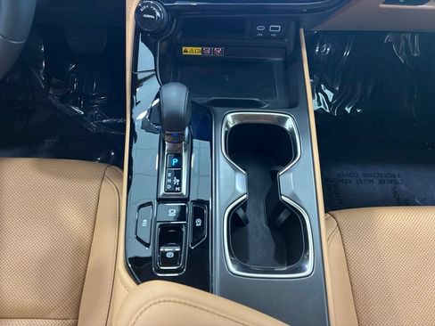 Used 2025 Lexus NX 250 FWD w/ Towing Package (2000 Lbs) image 21