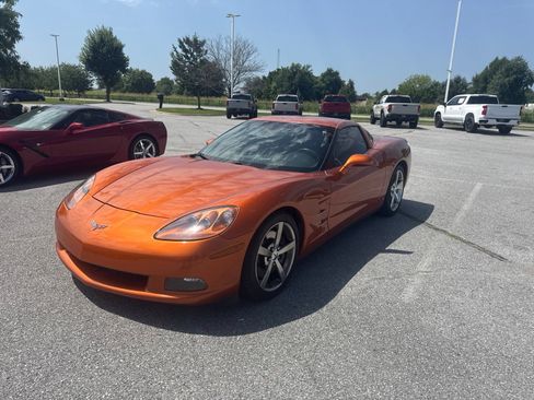 Used 2009 Chevrolet Corvette Coupe w/ Z51 Performance Package RWD image 1