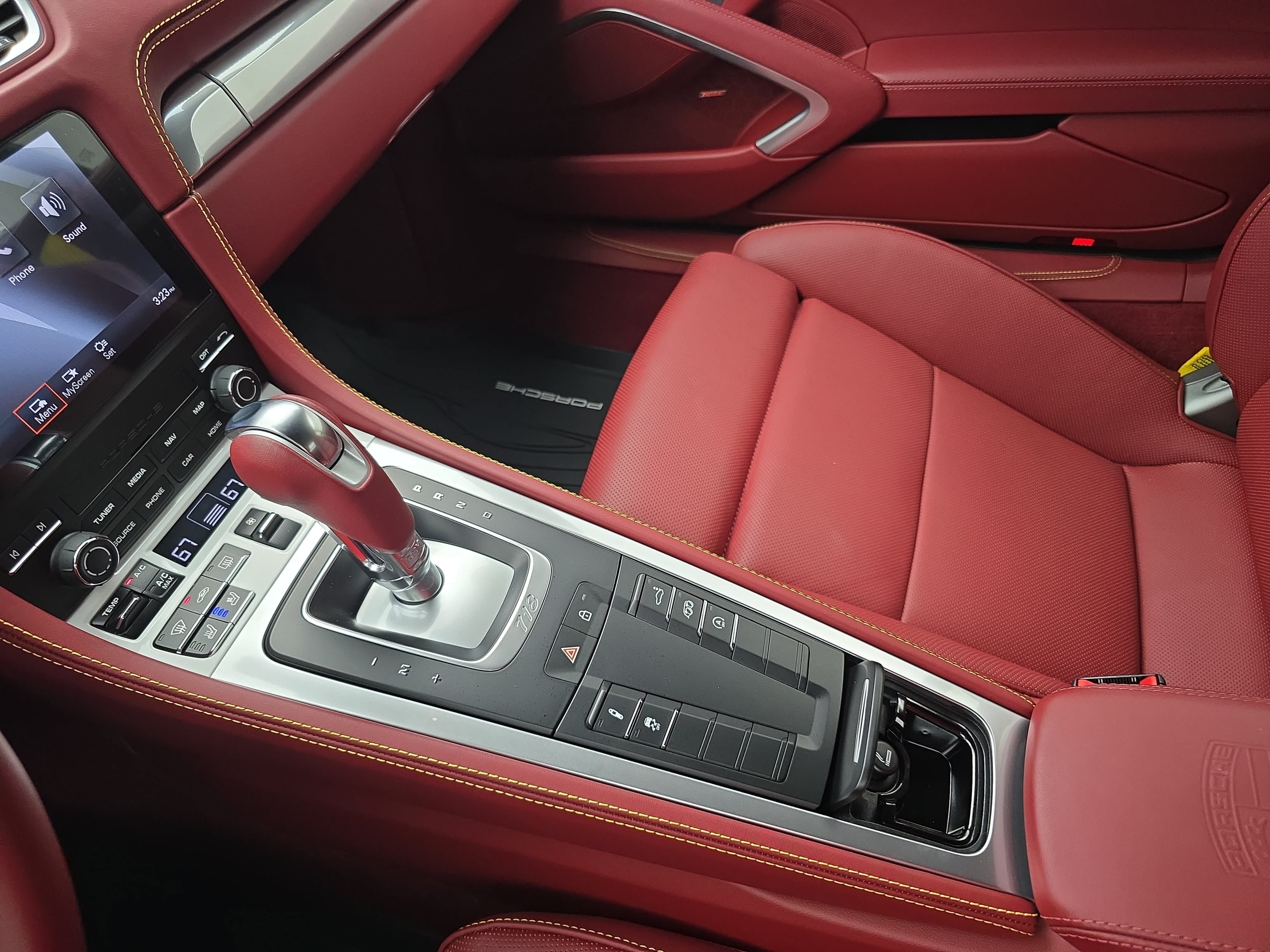 Certified 2025 Porsche 718 Cayman S RWD image 22
