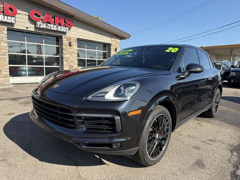 Used 2020 Porsche Cayenne AWD/4WD image 2