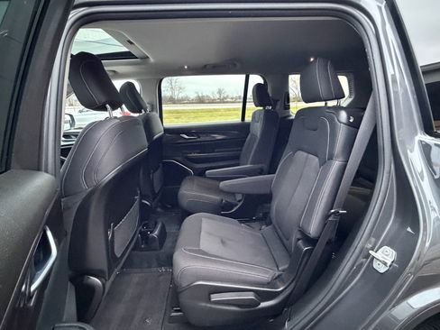 Used 2022 Jeep Grand Cherokee L Laredo w/ Luxury Tech Group I image 25