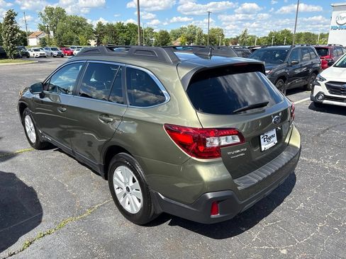 Used 2019 Subaru Outback 2.5i Premium w/ Popular Package #2 AWD/4WD image 5