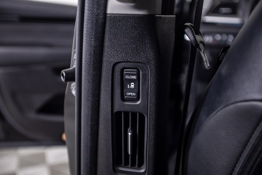 Used 2024 Honda Odyssey Touring image 32