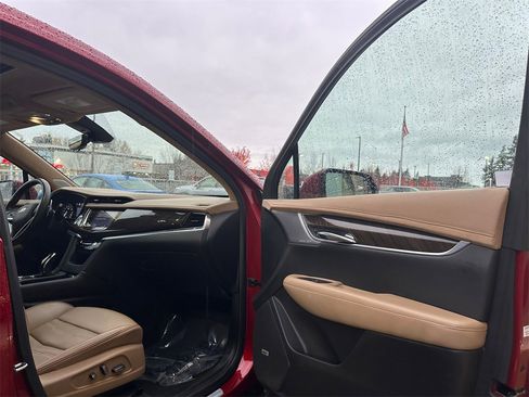 Used 2023 Cadillac XT6 Sport w/ Platinum Package image 11