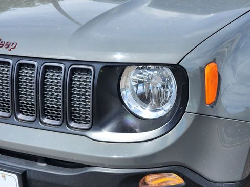 Used 2022 Jeep Renegade Trailhawk w/ Trailer Tow Group AWD/4WD image 8