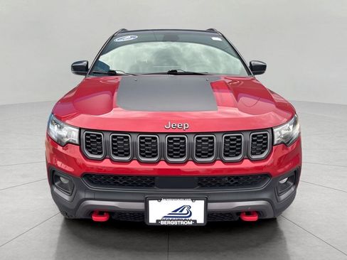 Used 2025 Jeep Compass Trailhawk AWD/4WD image 36