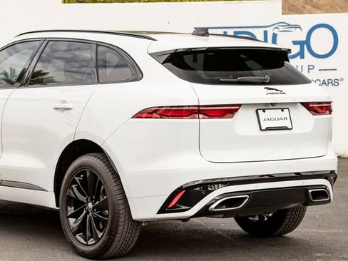 Used 2025 Jaguar F-PACE R-Dynamic S AWD/4WD image 10