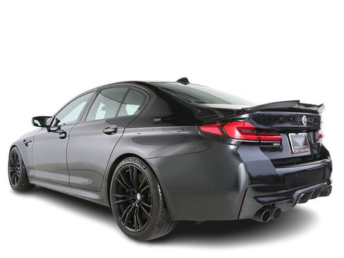 Used 2023 BMW M5 w/ Executive Package image 3