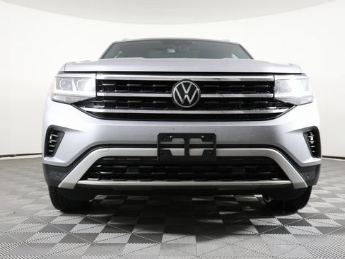 Used 2020 Volkswagen Atlas Cross Sport SEL image 2