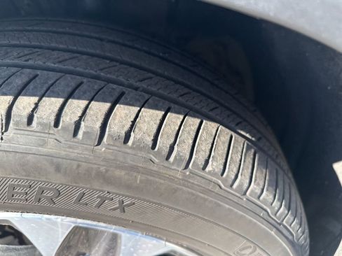 Used 2022 Toyota Highlander XLE image 15