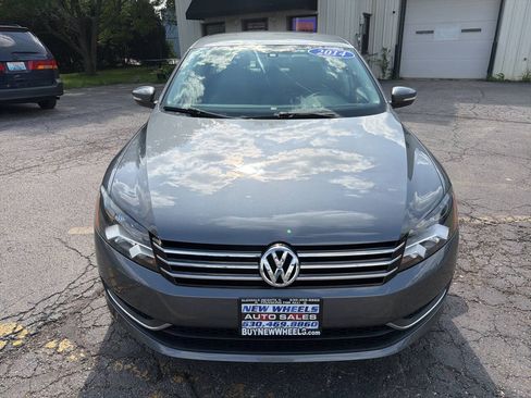 Used 2014 Volkswagen Passat 2.5 SE FWD image 2