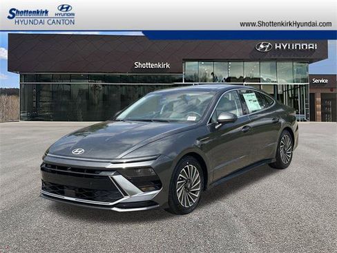 New 2025 Hyundai Sonata Limited image 1