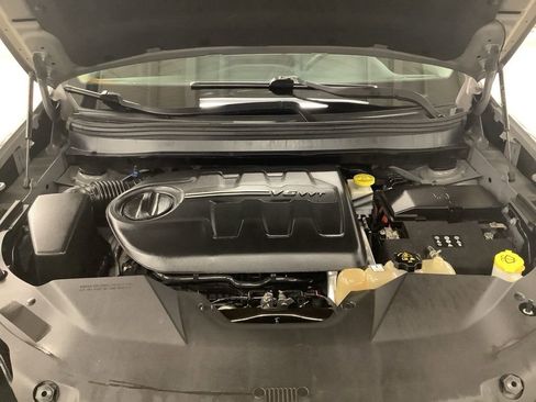Used 2019 Jeep Cherokee Limited AWD/4WD image 23