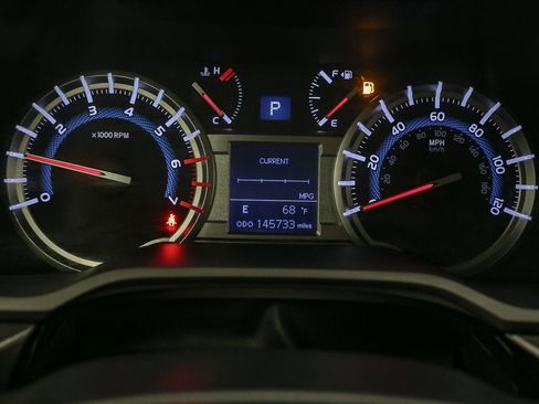 Used 2016 Toyota 4Runner SR5 image 34