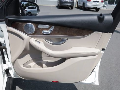 Used 2016 Mercedes-Benz GLC 300 4MATIC image 50