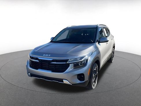 Used 2025 Kia Seltos S image 7