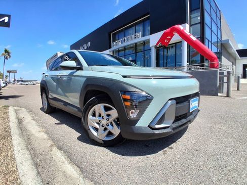 Used 2024 Hyundai Kona SE FWD image 1