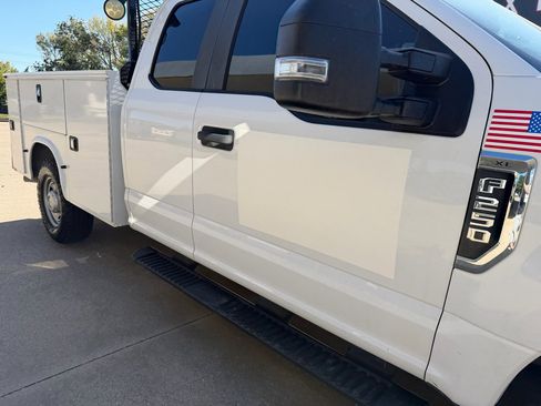 Used 2017 Ford F250 XL w/ Power Equipment Group image 19