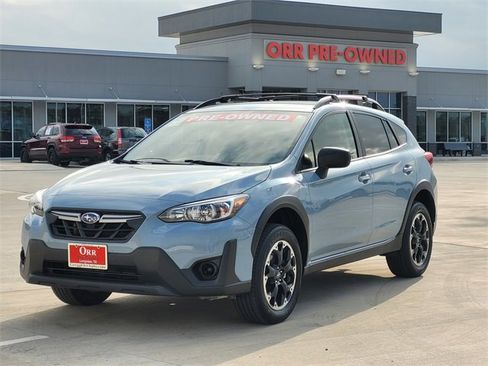 Used 2023 Subaru Crosstrek 2.0i image 3