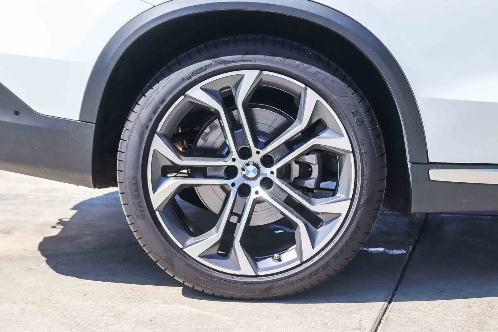Used 2026 BMW X5 sDrive40i w/ Parking Assistance Package RWD image 8