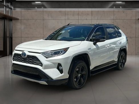 Used 2020 Toyota RAV4 XSE AWD/4WD image 2