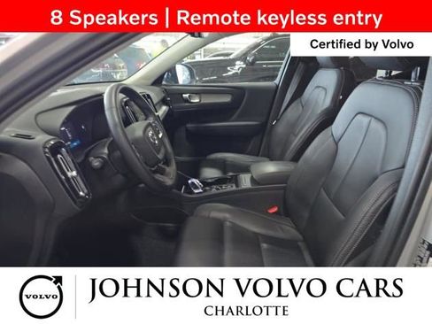 Used 2025 Volvo XC40 B5 Plus AWD/4WD image 4