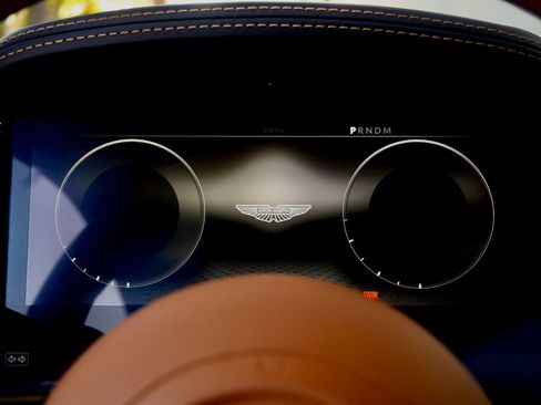 Used 2024 Aston Martin DB12 Coupe image 6