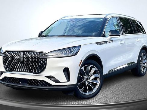 Used 2026 Lincoln Aviator Reserve RWD image 3