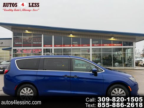 Used 2018 Chrysler Pacifica L image 1