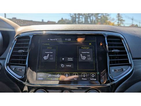 Used 2020 Jeep Grand Cherokee Laredo w/ Laredo X Package image 24