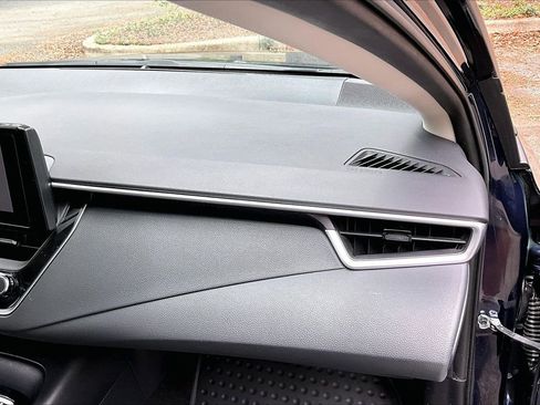 Used 2023 Toyota Corolla LE FWD image 23